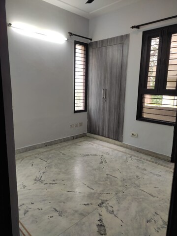 2 BHK Builder Floor For Rent in Sector 43