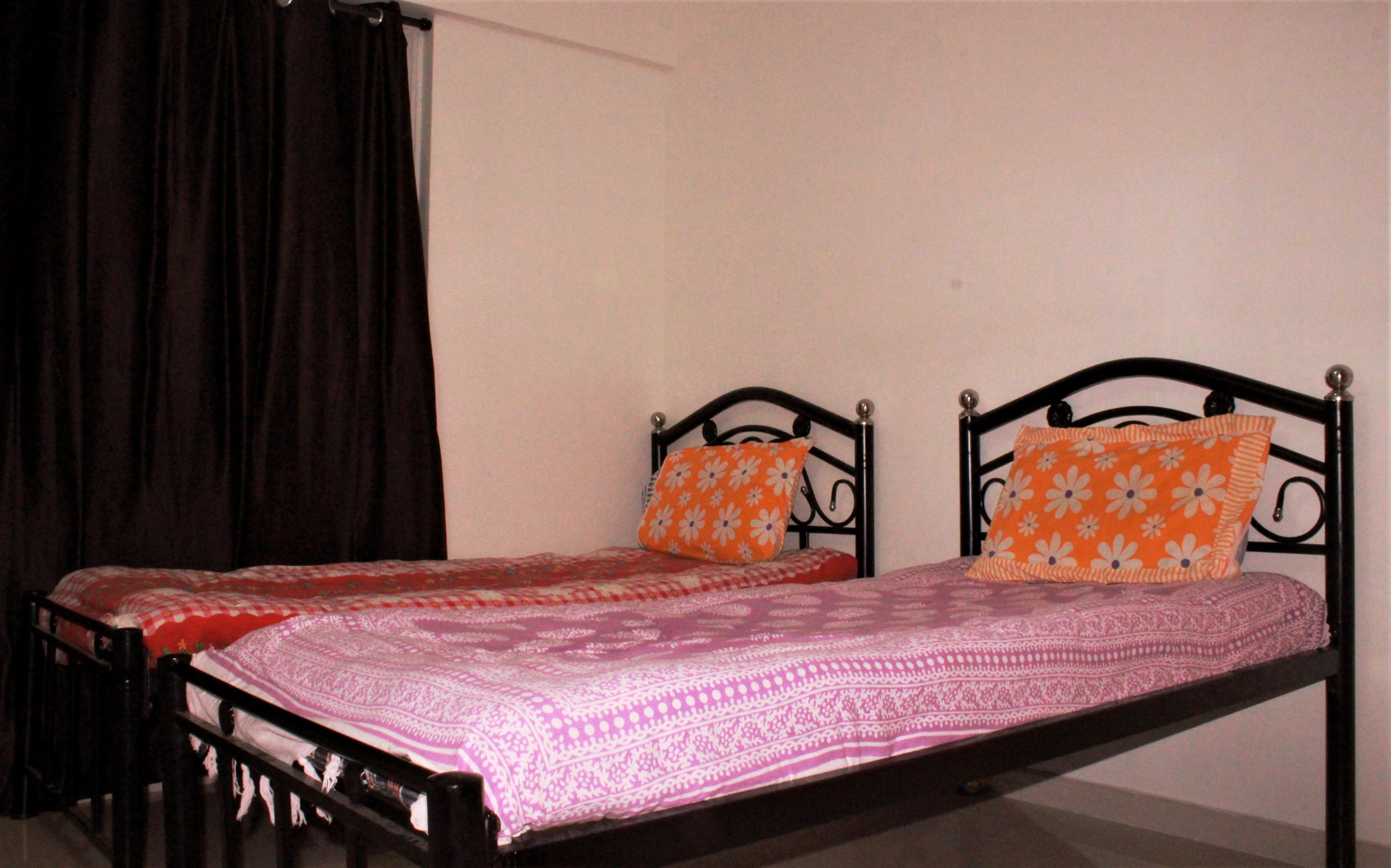 Pg For Rent in Puranik Capital
