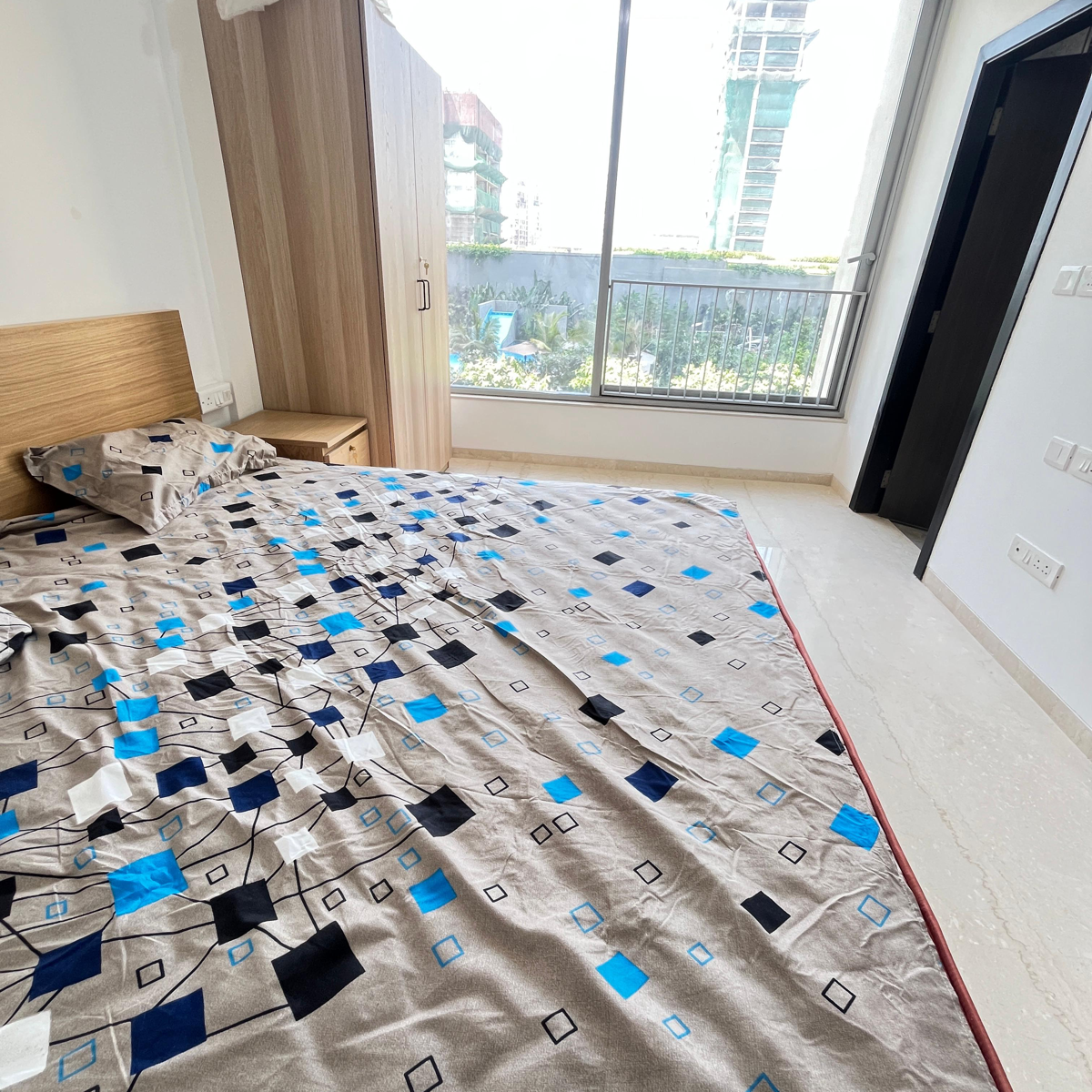 3 BHK + Extra Room Apartment For Rent in Oberoi Sky City