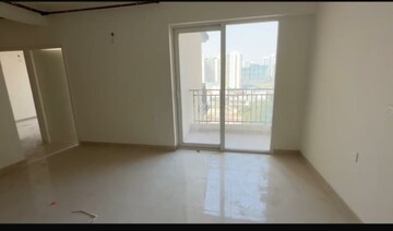 Room in 2 BHK Apartment at Signature Global Orchard Avenue, Sector 93 – for Sale