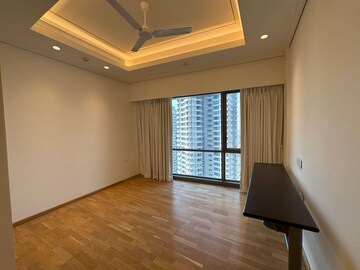 Room in 3 BHK Apartment at Lodha The World Towers World One Tier 2, Worli – for Rent