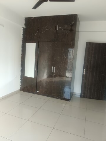 Furnished Amenities in 3 BHK Apartment at Amrapali O2 Valley, Tech Zone 4 Greater Noida – for Rent