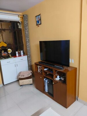 Room in 2 BHK Apartment at Signature Global Synera, Sector 81 – for Sale