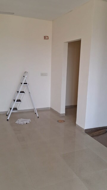 Room in 3 BHK Apartment at Umang Monsoon Breeze Phase I, Sector 78 – for Rent