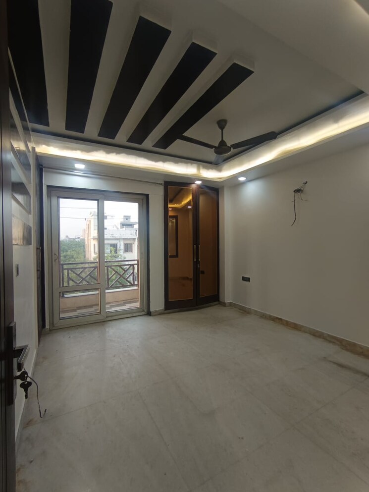 Room, triveni-apartments-cghs 3.5 Bedroom 1350 Sq.Ft. Apartment In Paschim Vihar Delhi 8677956