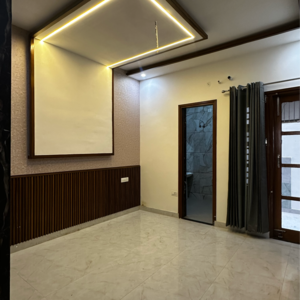Room in 4 BHK Independent House at Sector 124 – for Sale