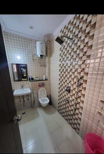 Bathroom in 2 BHK Builder Floor at RWA Residential Society Sector 46, Sector 46 – for Rent