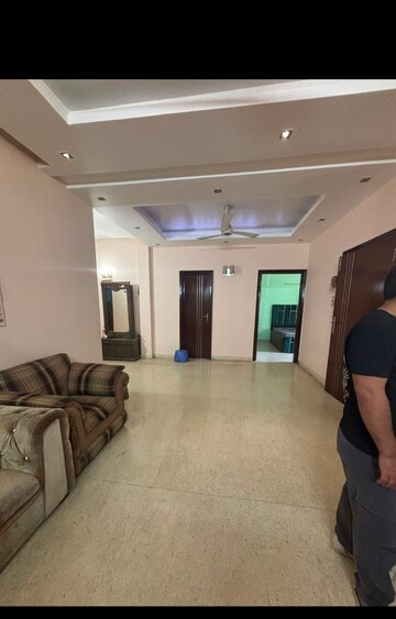 3 BHK Builder Floor For Rent in SAS Tower, Sector 38