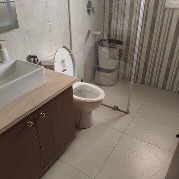Bathroom in 3 BHK Apartment at Central Park Flower Valley Aqua Front Towers, Sohna Sector 33 – for Rent