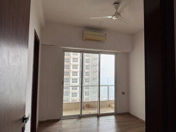 2 BHK Apartment For Rent in Omkar Alta Monte, Malad East