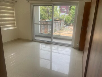 Room in 4 BHK Apartment at Jubilee Hills – for Rent
