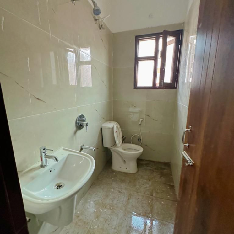 Bathroom, kharar landran road 2 Bedroom 900 Sq.Ft. Apartment In Kharar Landran Road Mohali 8678145
