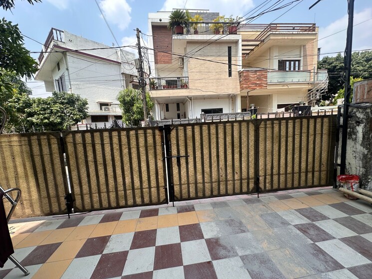 Balcony, gms road 2 Bedroom 1200 Sq.Ft. Builder Floor In Gms Road Dehradun 8678152