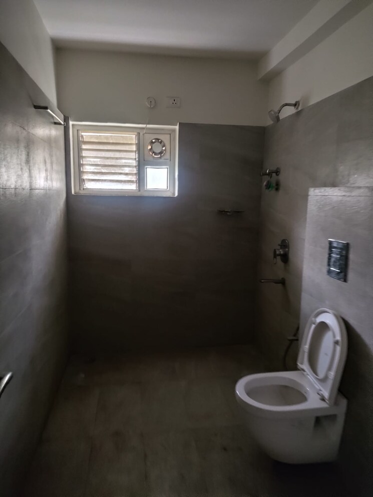 Bathroom, jubilee hills 3 Bedroom 2000 Sq.Ft. Apartment In Jubilee Hills Hyderabad 8678076