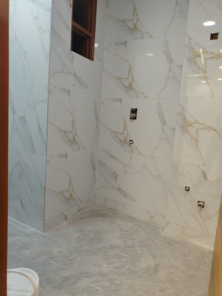 Bathroom, mahavir enclave 1 3 Bedroom 1000 Sq.Ft. Builder Floor In Mahavir Enclave 1 Delhi 8678171