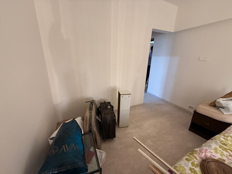 Room, khar west 2 Bedroom 750 Sq.Ft. Apartment In Khar West Mumbai 8678187