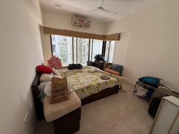 Bedroom in 2 BHK Apartment at Khar West – for Rent