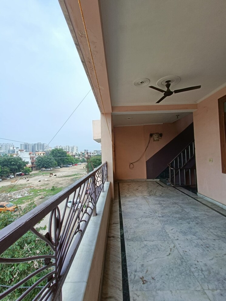 Balcony, vasundhara sector 1 3 Bedroom 1603 Sq.Ft. Builder Floor In Vasundhara Sector 1 Ghaziabad 8678345