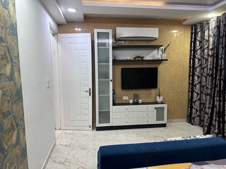 Living Room, green fields colony 3 Bedroom 1600 Sq.Ft. Builder Floor In Green Fields Colony Faridabad 8678250
