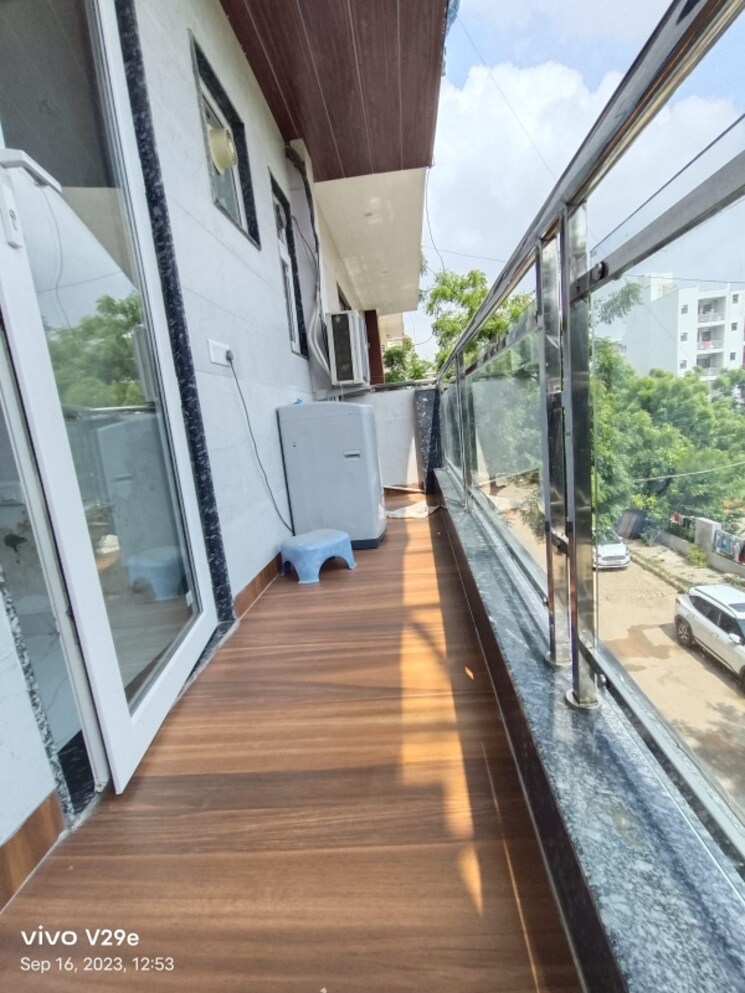 Balcony, sector 52 1 Bedroom 100 Sq.Yd. Builder Floor In Sector 52 Gurgaon 8678294