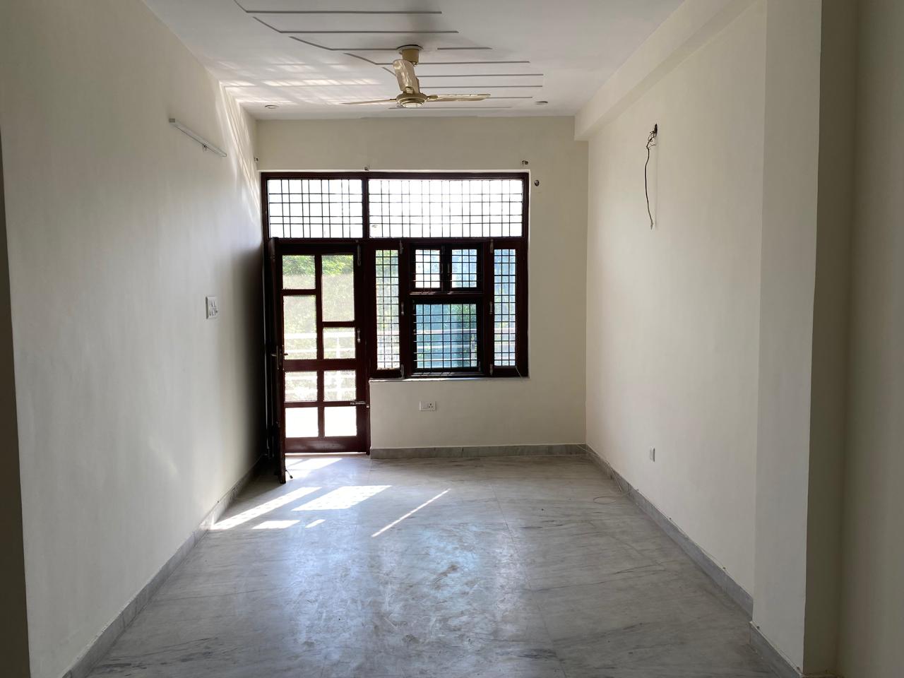 2 BHK Builder Floor For Rent in Sector 43