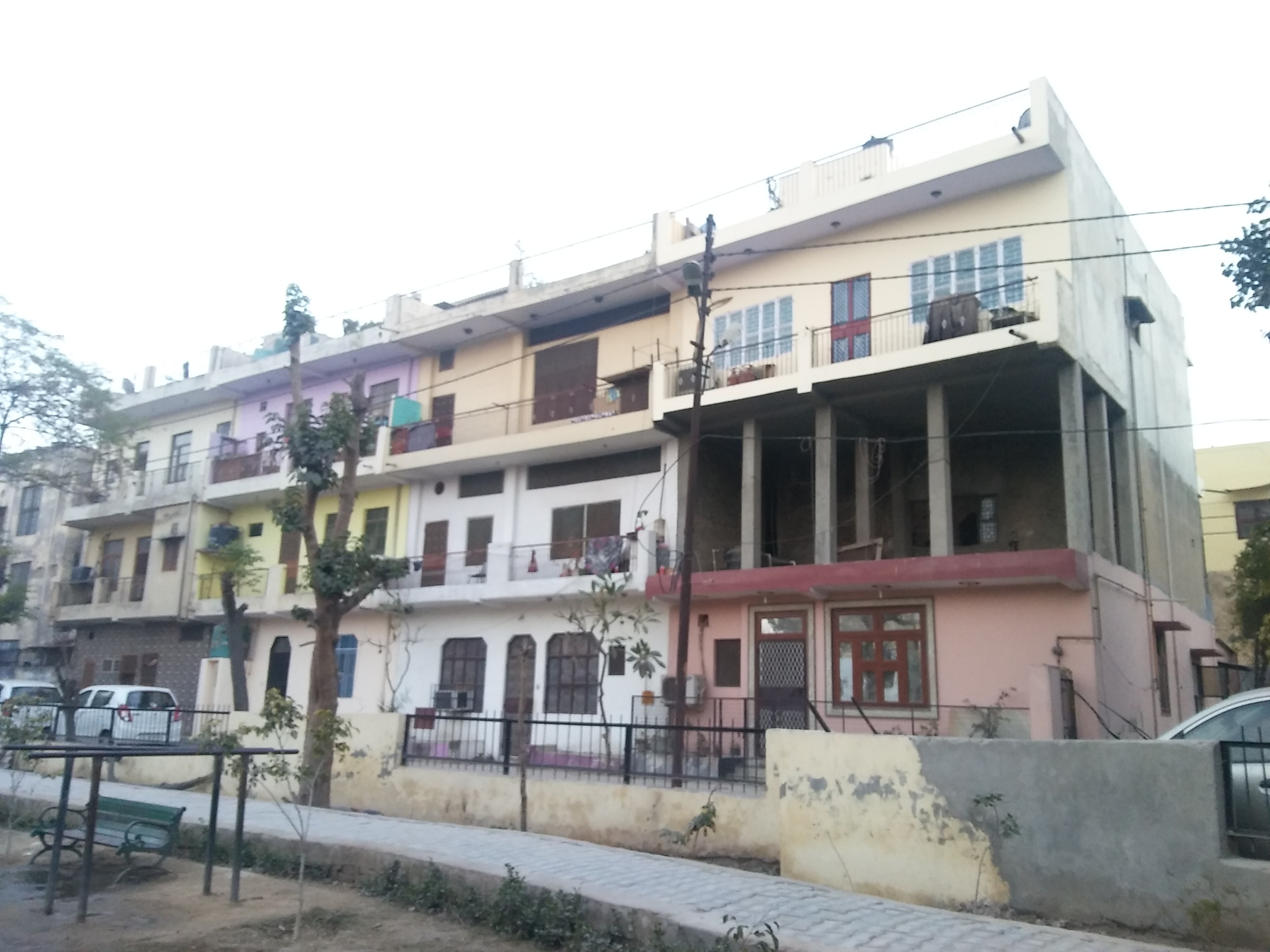 3 BHK Builder Floor For Sale in Gda Lig Flats