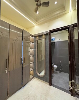 Building Lobby in 4 BHK Builder Floor at Sector 35 – for Sale