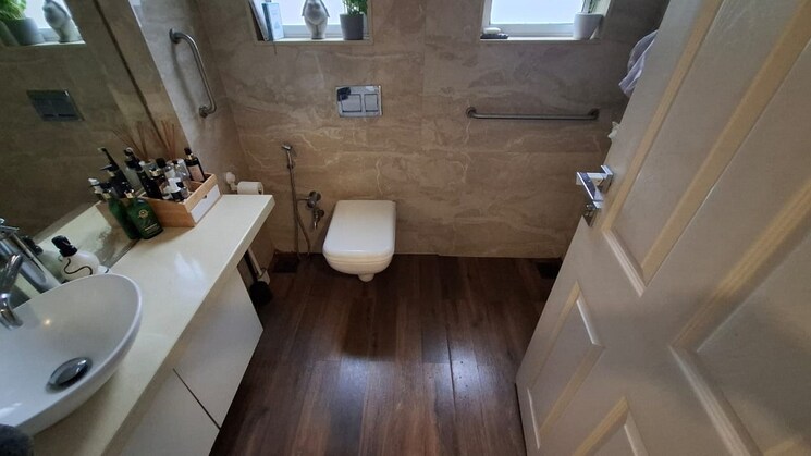 Bathroom, bandra west 1 Bedroom 550 Sq.Ft. Apartment In Bandra West Mumbai 8678412