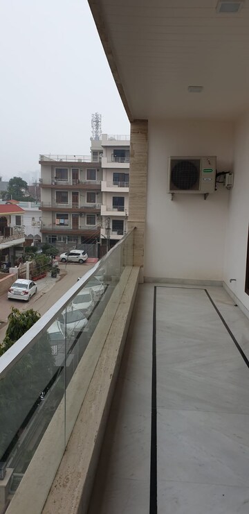 Balcony in 2 BHK Independent House at Sector 4 – for Rent