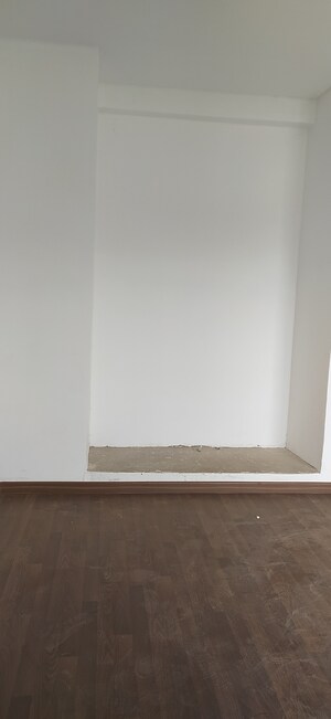 Room in 3 BHK Builder Floor at BPTP Park 81, Sector 81 – for Sale