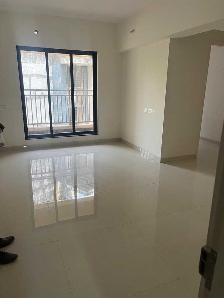 Room, saptashree-guruprerna 1 RK 300 Sq.Ft. Apartment In Naupada Thane 8678512