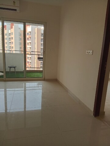 Room in 2 BHK Apartment at Shapoorji Pallonji Joyville Gurgaon, Sector 102 – for Rent