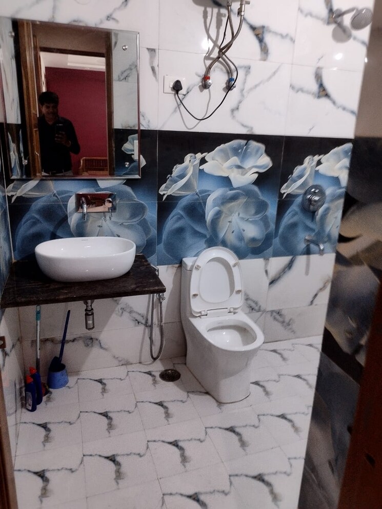 Team Area, sector 27 2 Bedroom 1500 Sq.Ft. Builder Floor In Sector 27 Gurgaon 8678427