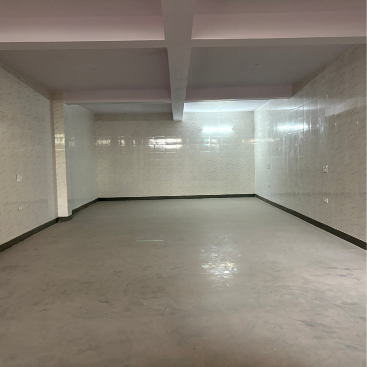 Room, dlf-industrial-estate Commercial Industrial Plot 4000 Sq.Ft. In Ip Colony Faridabad 8678586