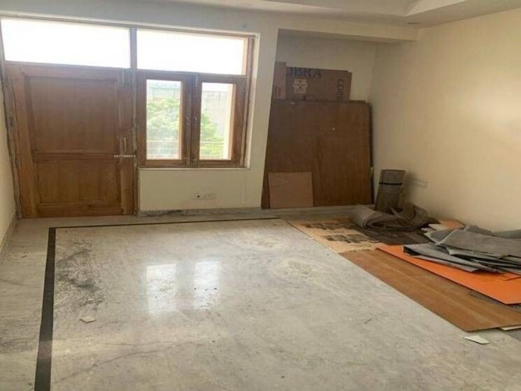 Room, sector 108 3 Bedroom 2500 Sq.Ft. Independent House In Sector 108 Noida 8666348