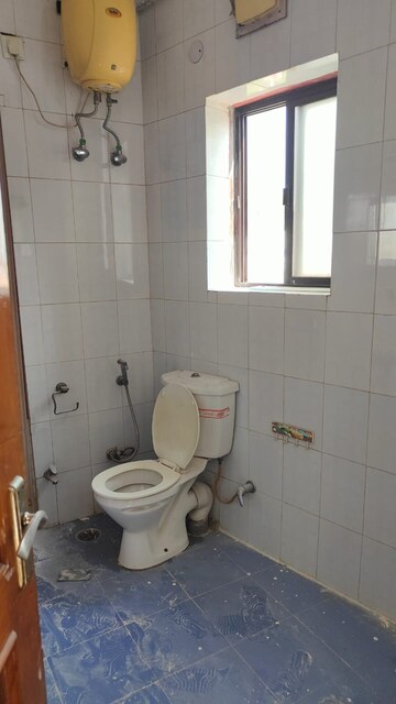 Bathroom in 6+ BHK Independent House at Ansal Plaza Sector-23, Sector 23 – for Sale