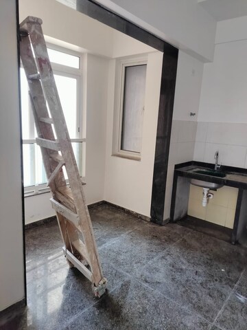 Staircase in 3.5 BHK Apartment at Kalpataru Radiance, Goregaon West – for Sale