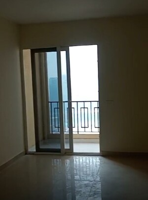 Room in 2.5 BHK Apartment at Signature Global Golf Greens, Sector 79 – for Sale