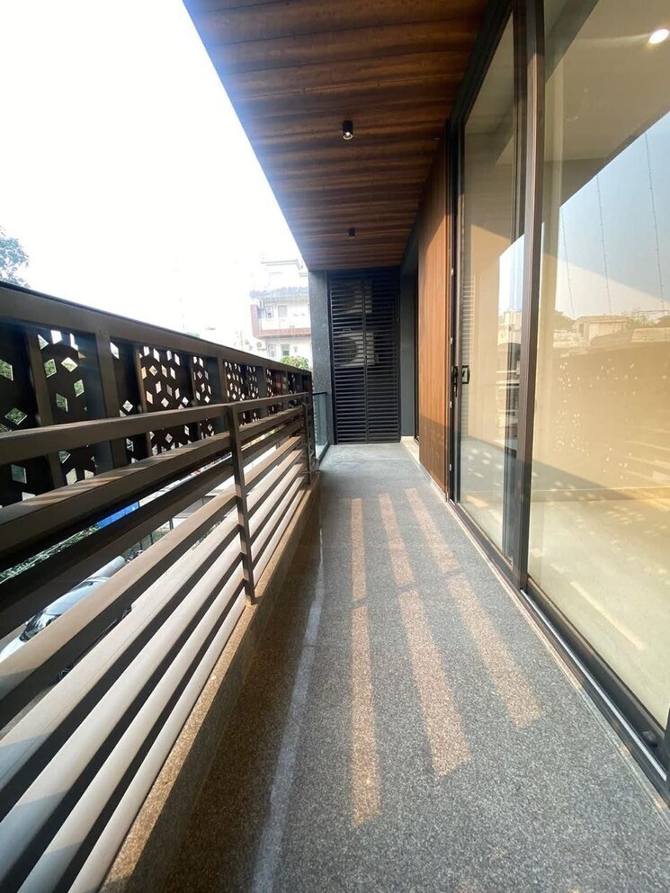 Balcony, bestech-park-view-grand-spa 3 Bedroom 2660 Sq.Ft. Apartment In Sector 81 Gurgaon 8678786