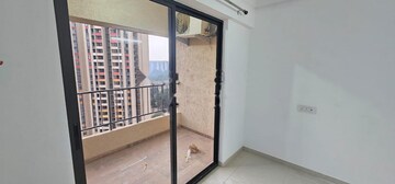 Room in 2 BHK Apartment at Shapoorji Pallonji Joyville Hinjewadi, Hinjewadi – for Rent