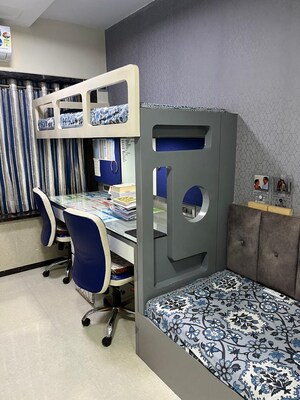 Study Room in 2 BHK Apartment at Cliff Tower, Andheri West – for Sale