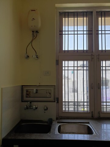 Room in 3 BHK Villa at Kalwar Road – for Sale