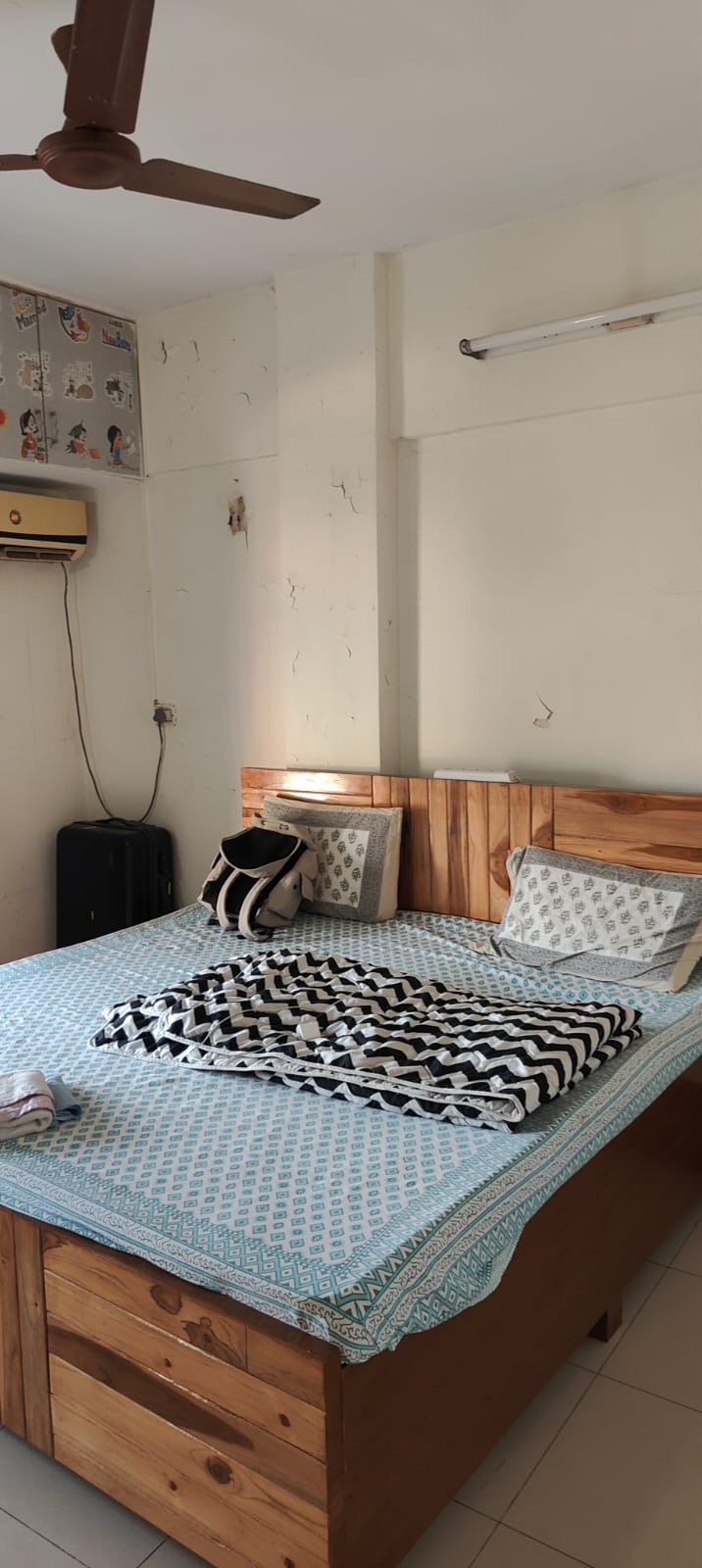 2 BHK Apartment For Rent in Royal Classic Co Op Socie