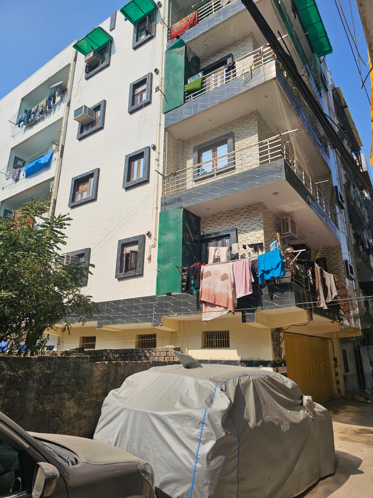 3 BHK Builder Floor For Sale in Shiv Ganga And Uttarakhan