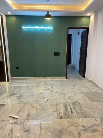 Room in 2 BHK Builder Floor at Malviya Nagar – for Rent