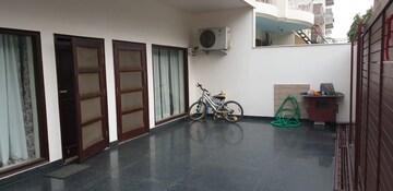 Room in 2 BHK Independent House at Sector 4 – for Rent