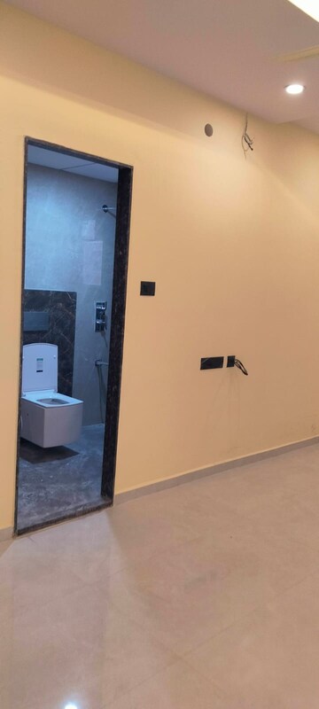 Attached Bathroom in 3 BHK Builder Floor at Besa Pipla rd – for Rent