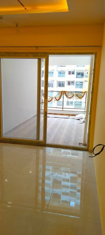 Room in 3 BHK Builder Floor at Besa Pipla rd – for Rent