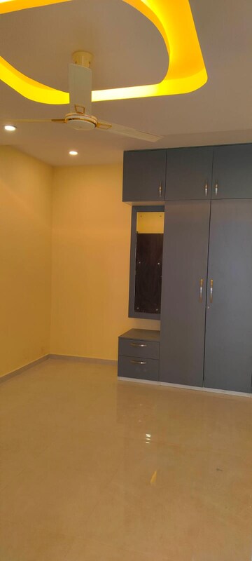 Bedroom in 3 BHK Builder Floor at Besa Pipla rd – for Rent