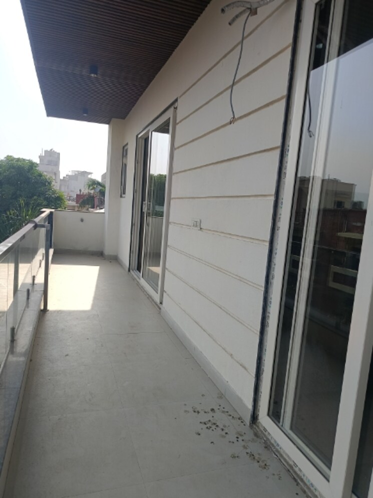Balcony, ss-mayfield-gardens 3 Bedroom 1750 Sq.Ft. Builder Floor In Sector 51 Gurgaon 8679388